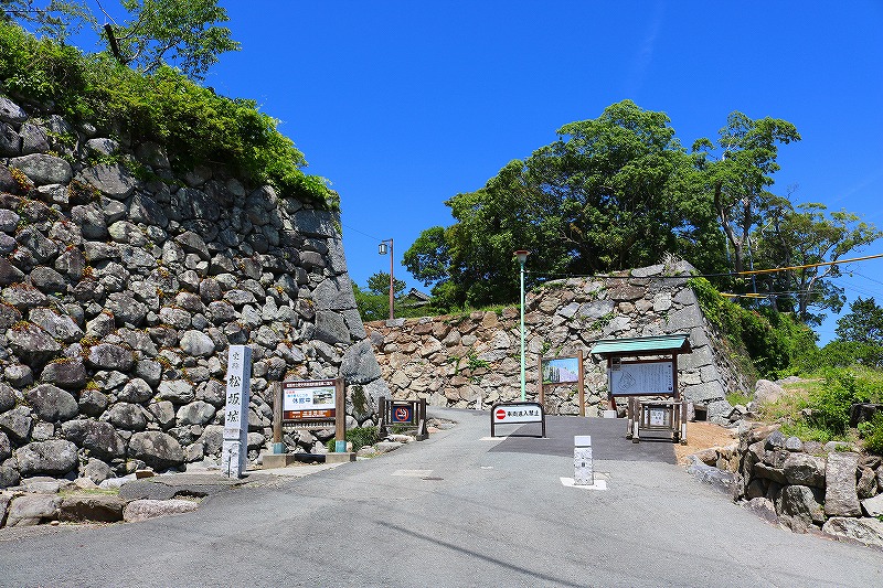 松阪市観光の中心の松坂城跡は蒲生氏郷が築いた迫力のある石垣と町を一望できる展望 松阪市つーしん