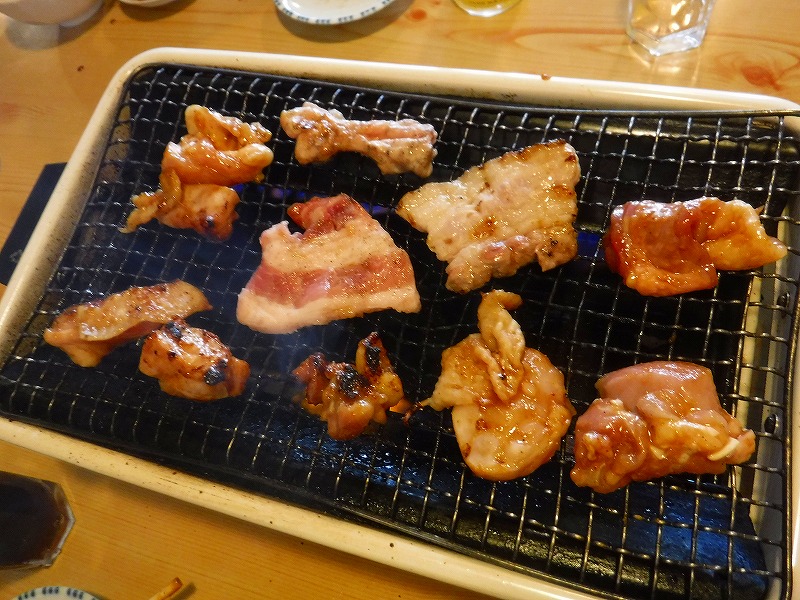松阪市のＢ級グルメの鶏焼きや一品メニューが充実した居心地の良いおっ鳥やさん - 松阪市つーしん